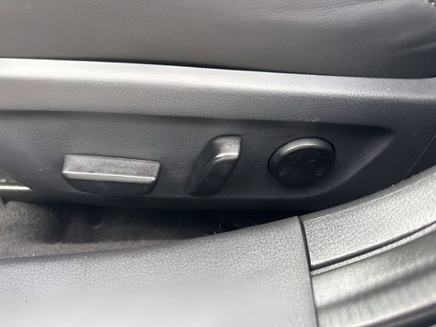 Used 2025 MAZDA MAZDA3 s image 10