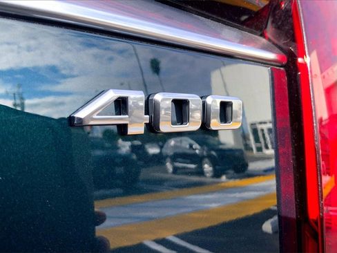 Used 2025 Cadillac XT6 Premium Luxury image 16