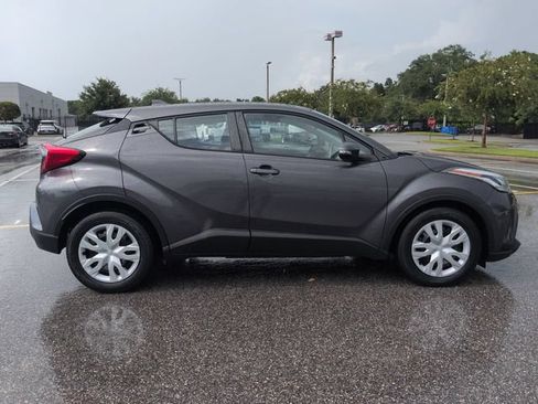 Certified 2020 Toyota C-HR LE FWD image 3