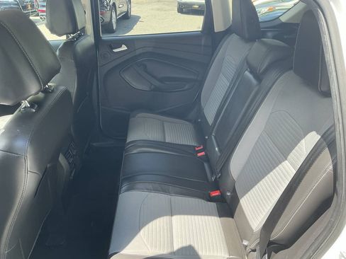 Used 2017 Ford Escape SE w/ Equipment Group 201A AWD/4WD image 24