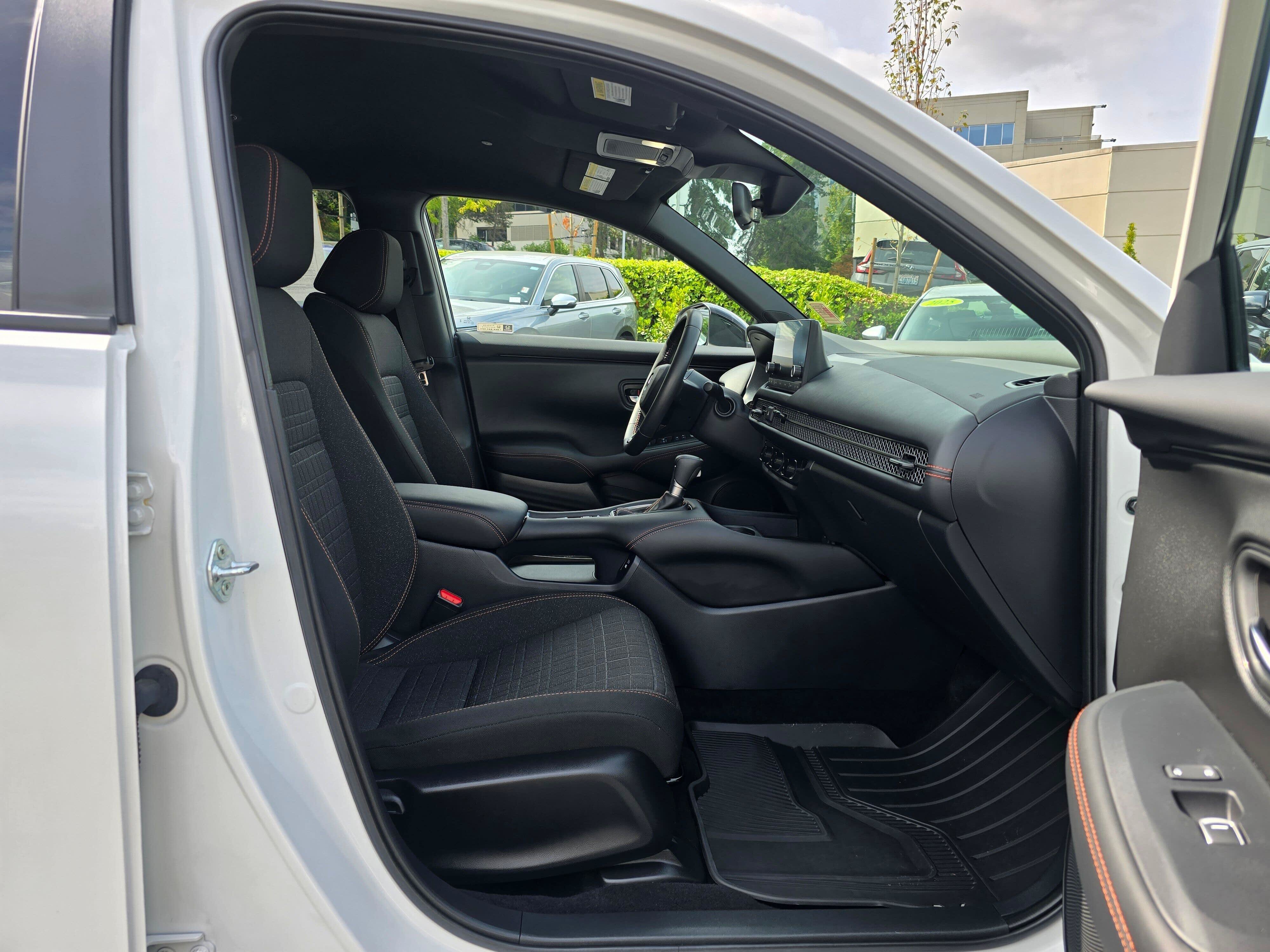 Used 2024 Honda HR-V Sport image 10