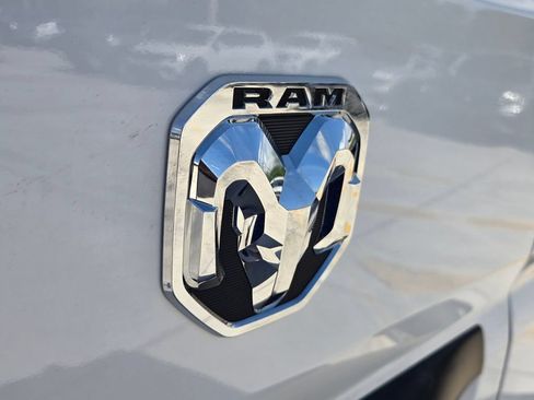 Used 2025 RAM ProMaster 2500 w/ U-Haul Equipment Group FWD image 13