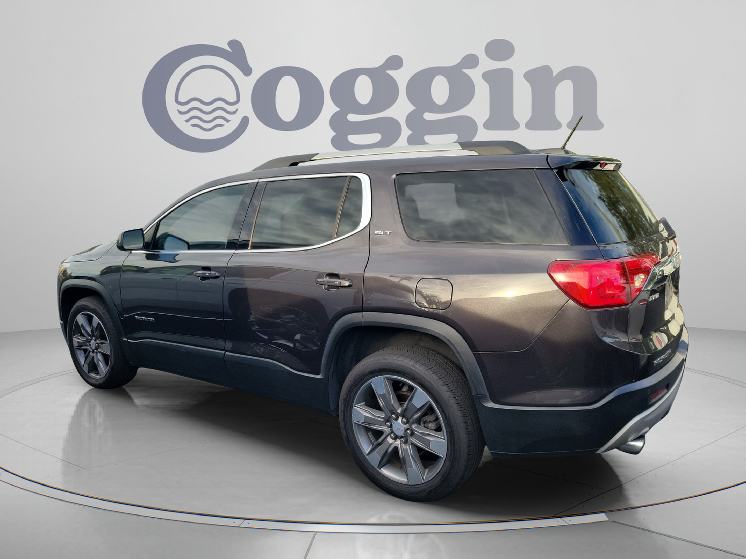 Used 2017 GMC Acadia SLT FWD image 3