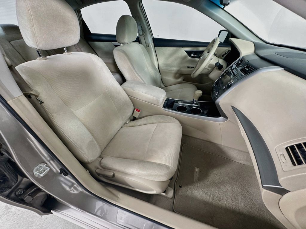 Used 2013 Nissan Altima 2.5 SV FWD image 33