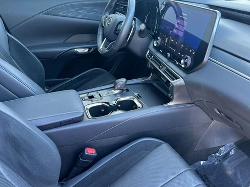 Certified 2023 Lexus RX 500h 500h F SPORT Performance image 16