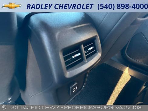 Certified 2024 Chevrolet Equinox LT w/ LPO, Floor Liner Package image 22