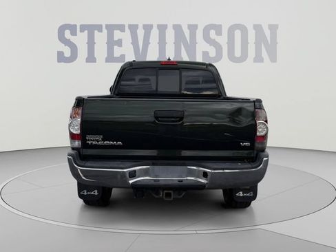 Used 2014 Toyota Tacoma 4x4 Access Cab V6 w/ TRD Off-Road Package image 4