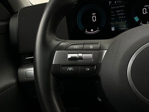 Used 2025 Hyundai Kona SEL image 35