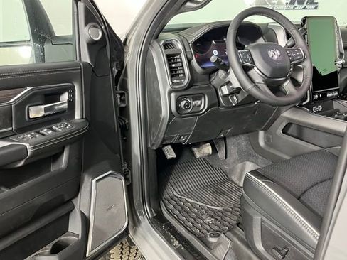 New 2026 RAM 3500 Laramie AWD/4WD image 25