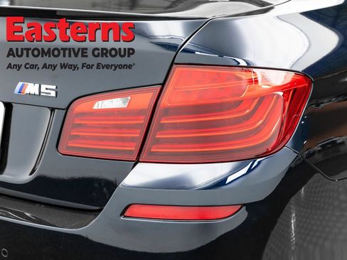 Used 2015 BMW M5 RWD image 58