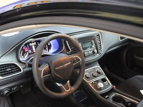 Used 2015 Chrysler 200 LX FWD image 14
