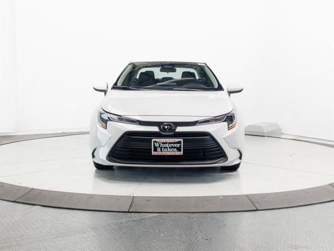 Certified 2025 Toyota Corolla LE FWD image 2