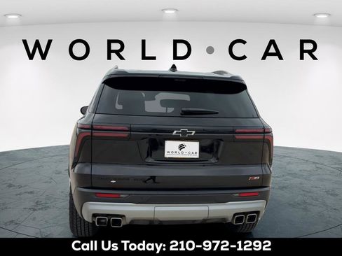 Used 2024 Chevrolet Traverse Z71 w/ Enhanced Driving Package AWD/4WD image 4