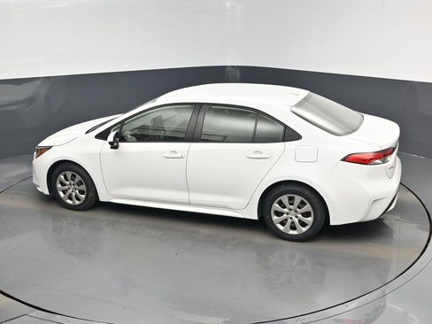 Used 2020 Toyota Corolla LE image 41
