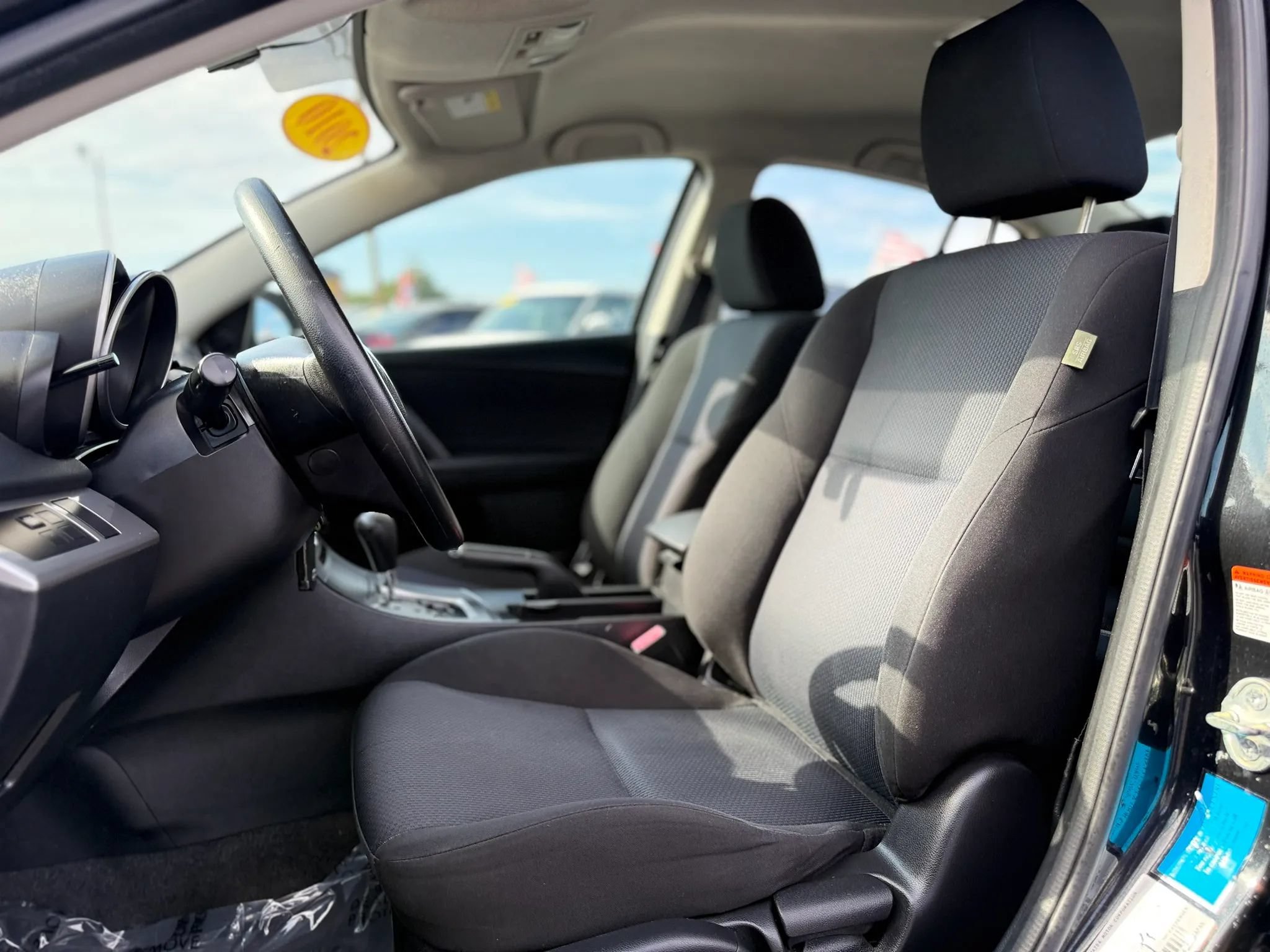 Used 2010 MAZDA MAZDA3 i Touring FWD image 11