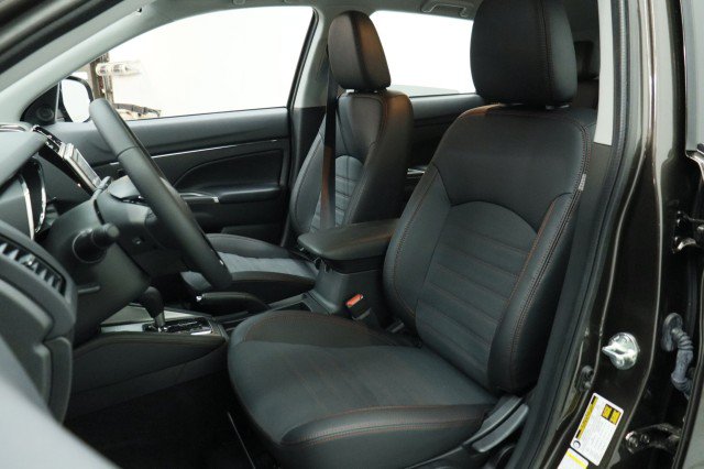 New 2027 Mitsubishi Outlander Sport SE FWD image 7