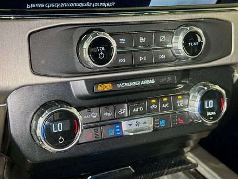 Used 2022 Ford F250 Platinum AWD/4WD image 14