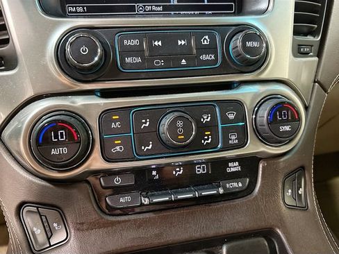 Used 2017 Chevrolet Tahoe LT w/ Luxury Package AWD/4WD image 17