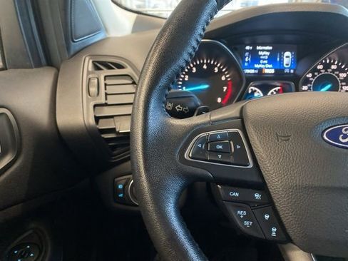 Used 2018 Ford Escape SE w/ SE Sport Appearance Package FWD image 16