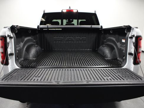 Used 2025 RAM 1500 Big Horn AWD/4WD image 14