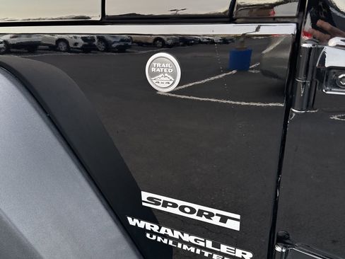 Used 2017 Jeep Wrangler Unlimited Sport w/ Connectivity Group image 11