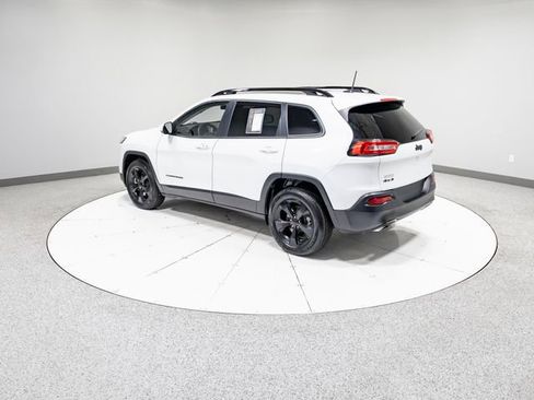 Used 2017 Jeep Cherokee High Altitude image 34