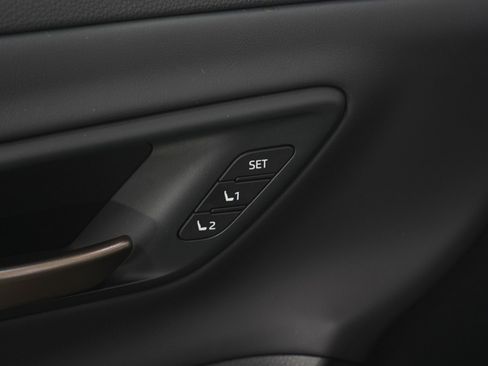 Used 2024 Toyota Crown Limited image 22