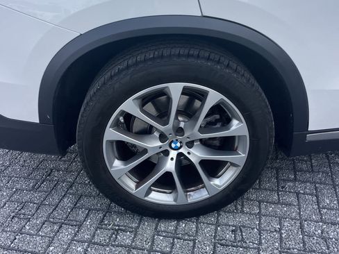 Used 2023 BMW X5 xDrive40i w/ Premium Package image 11