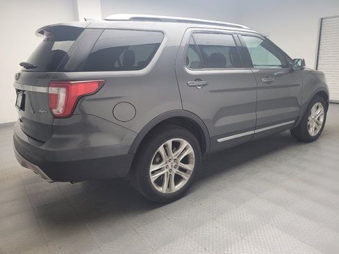 Used 2016 Ford Explorer XLT w/ Equipment Group 202A AWD/4WD image 10