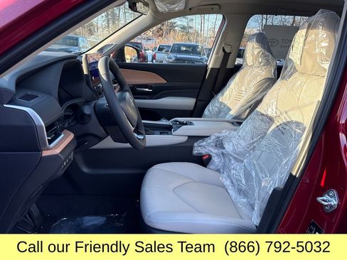 New 2026 Toyota Grand Highlander Limited image 11