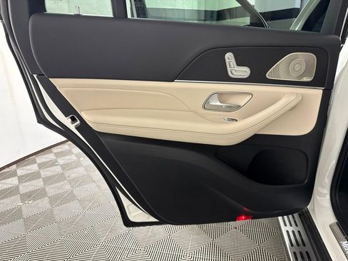 Certified 2025 Mercedes-Benz GLS 450 4MATIC image 18