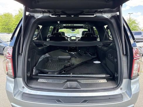 Used 2023 Chevrolet Suburban High Country image 12