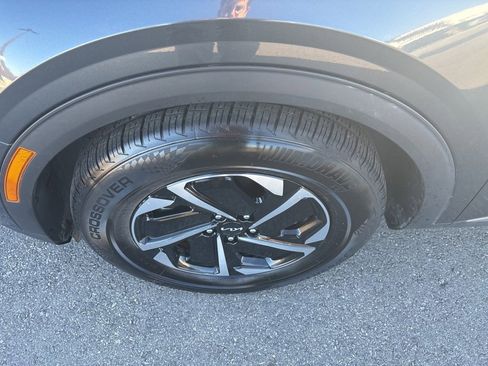 Used 2023 Kia Sportage LX image 7