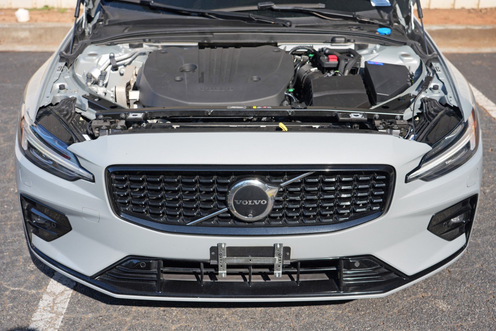Used 2024 Volvo S60 B5 Plus w/ Climate Package FWD image 8