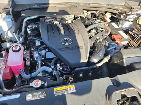 Used 2024 Toyota Grand Highlander Limited image 18