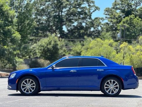 Used 2018 Chrysler 300 Limited AWD/4WD image 8