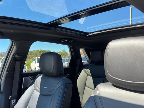 Used 2023 Cadillac XT5 Sportv w/ Technology Package image 7