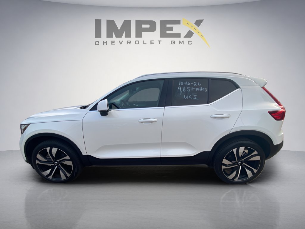 Used 2024 Volvo XC40 B5 Ultimate w/ Climate Package AWD/4WD image 2