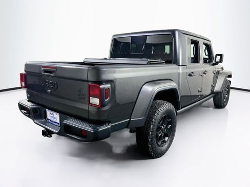 Used 2023 Jeep Gladiator Sport AWD/4WD image 5