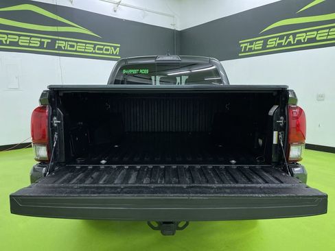 Used 2018 Toyota Tacoma 4x4 Double Cab image 9