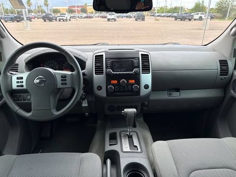 Used 2016 Nissan Frontier SV RWD image 12