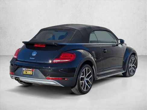 Used 2018 Volkswagen Beetle 2.0T Dune image 5