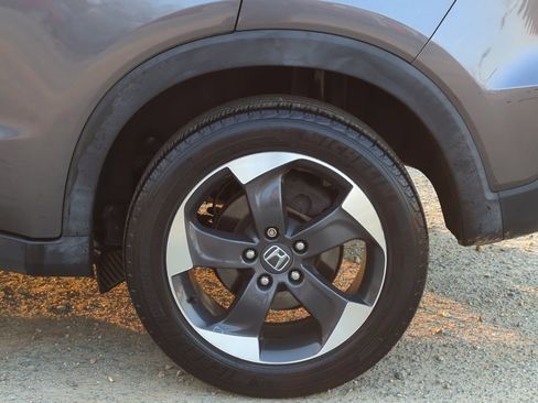 Used 2018 Honda HR-V EX image 33