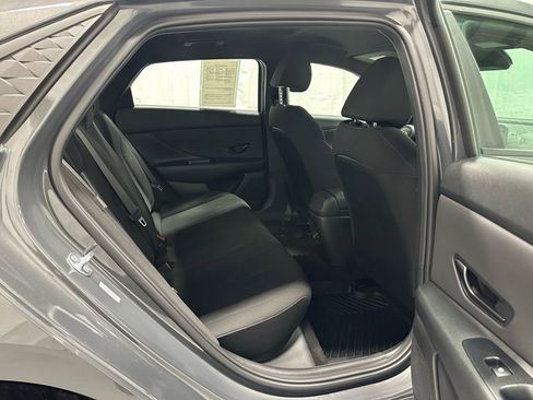 Used 2025 Hyundai Elantra Sport image 46