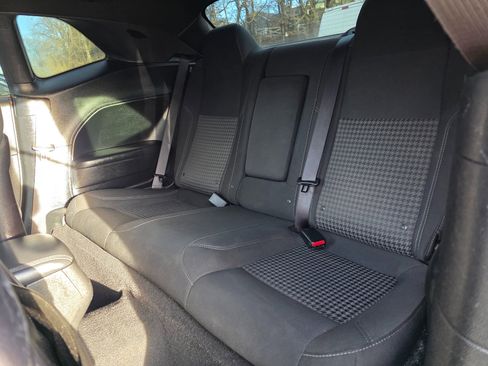 Used 2019 Dodge Challenger SXT image 12