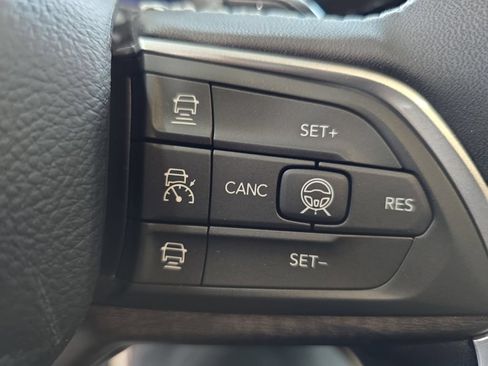 New 2026 Jeep Grand Cherokee Limited AWD/4WD image 18