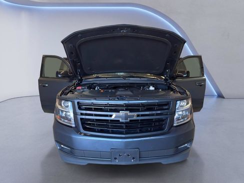 Used 2019 Chevrolet Suburban LT AWD/4WD image 10