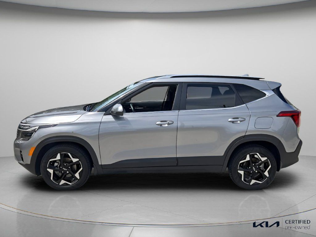 Certified 2024 Kia Seltos EX FWD image 3