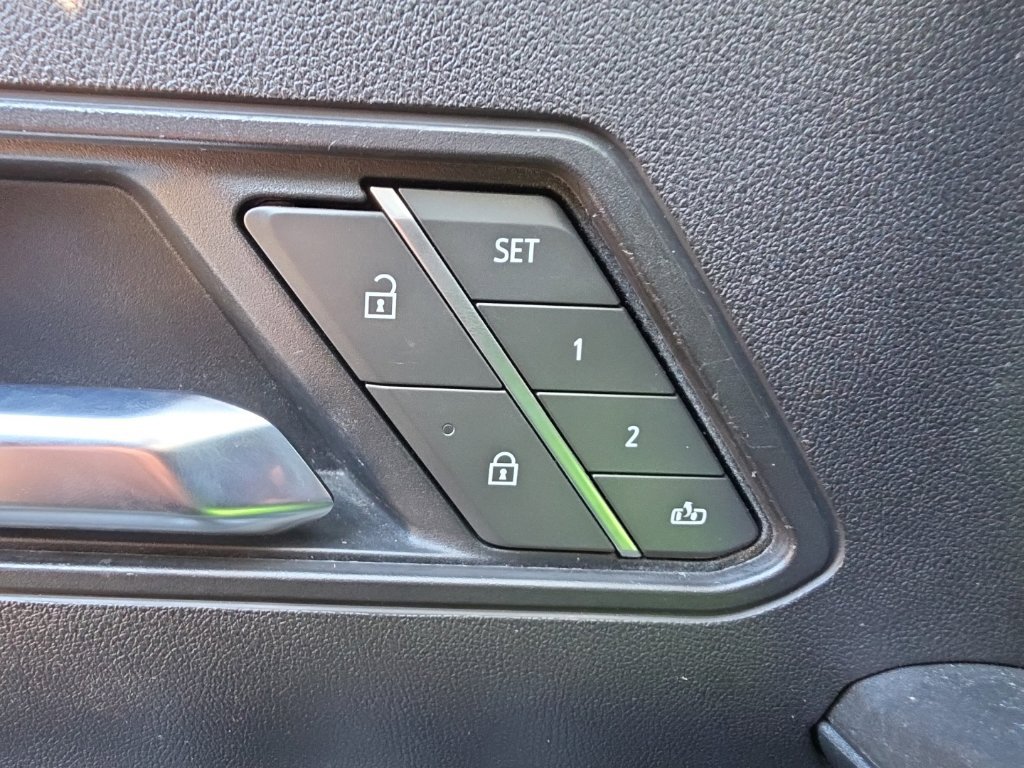 Used 2025 GMC Hummer EV 2X AWD/4WD image 16