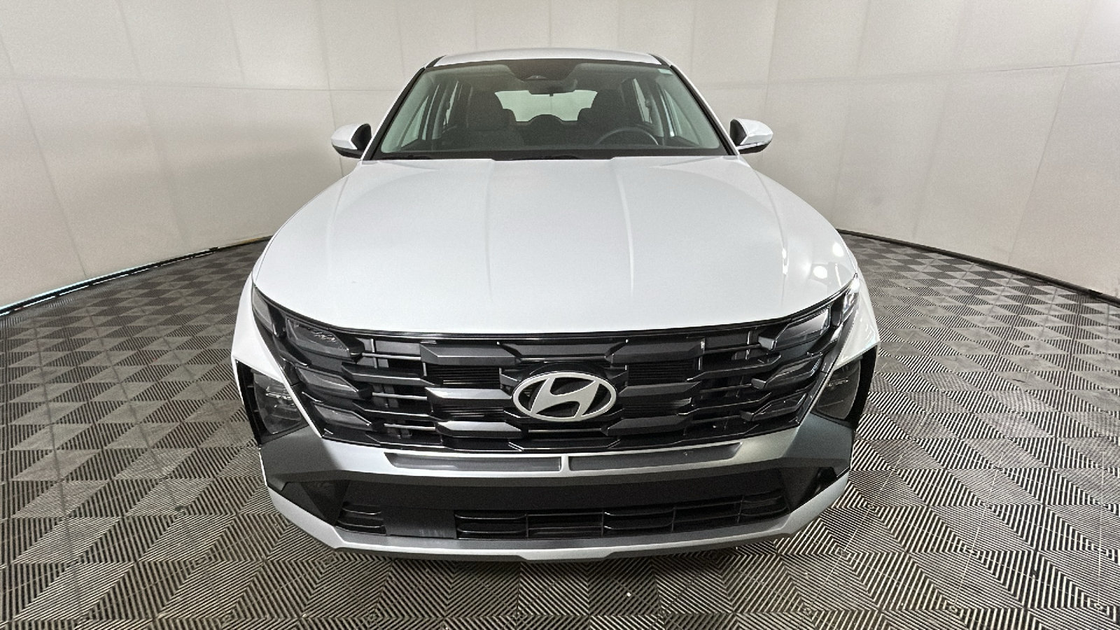 Certified 2025 Hyundai Tucson SE FWD image 9